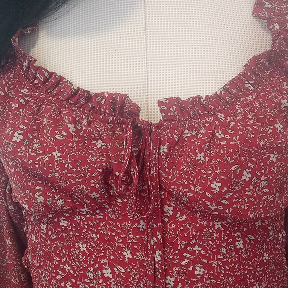 Floral top - Picture 2 of 11